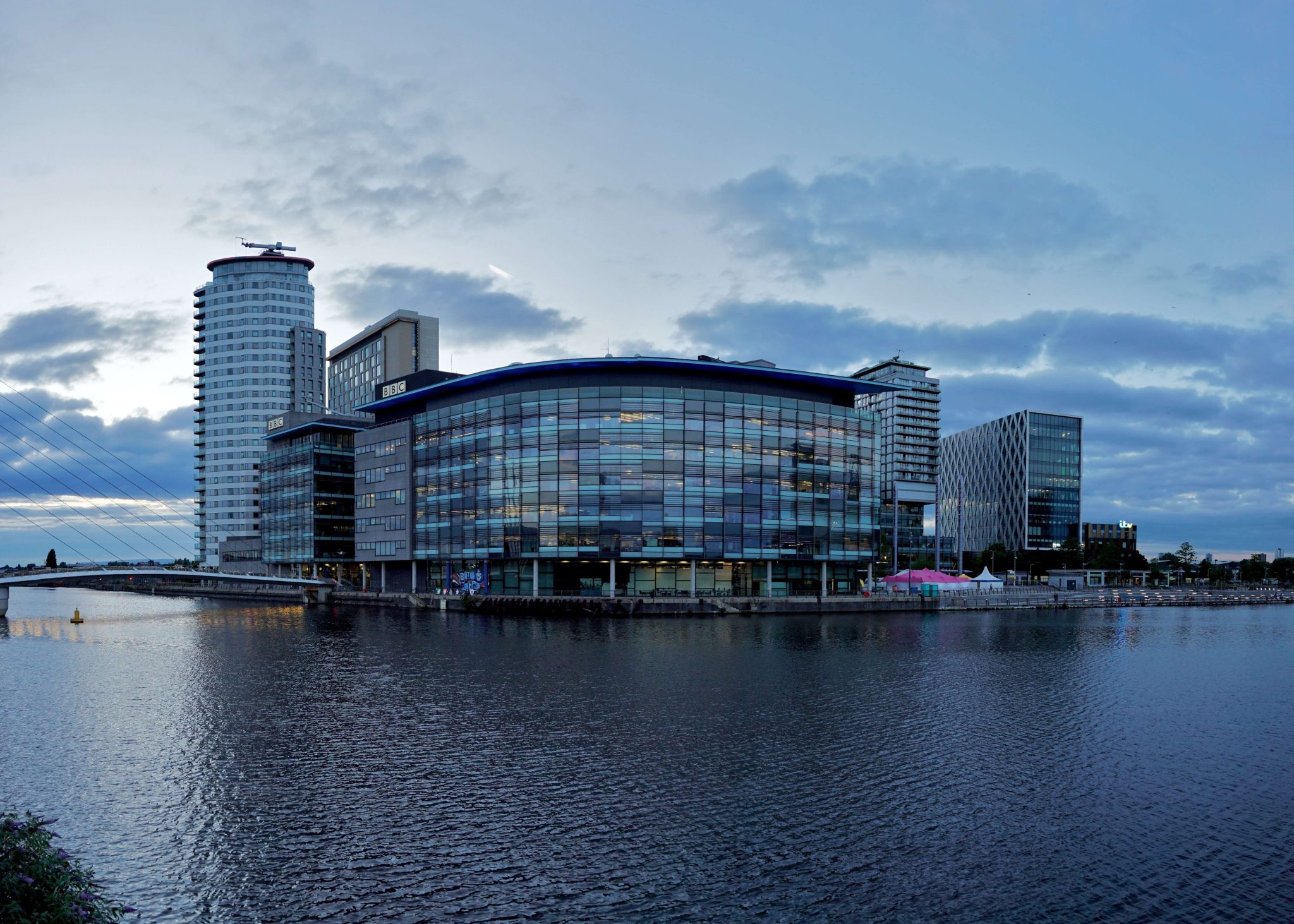 Architecture Instruments What are Architecture professionals in Manchester earning? - Konker